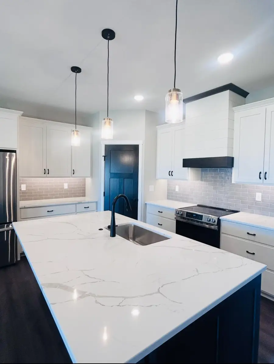 158 Sandstone Drive Nw, Eyota, MN 55934 - #2