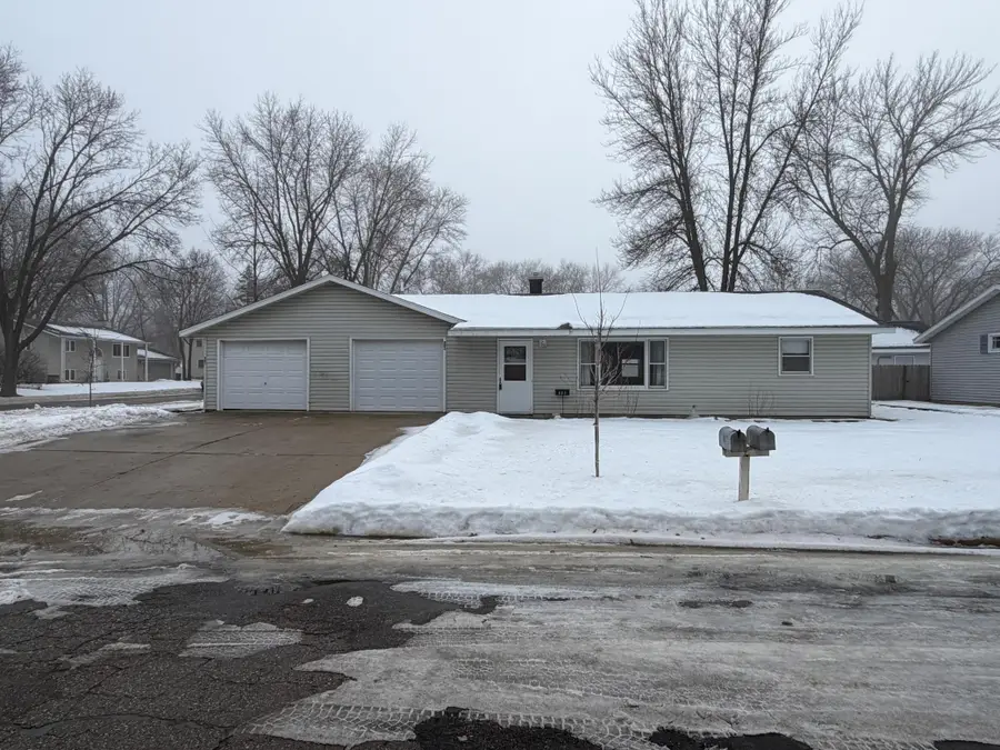 801 14th Avenue Sw, Willmar, MN 56201 - Image #3