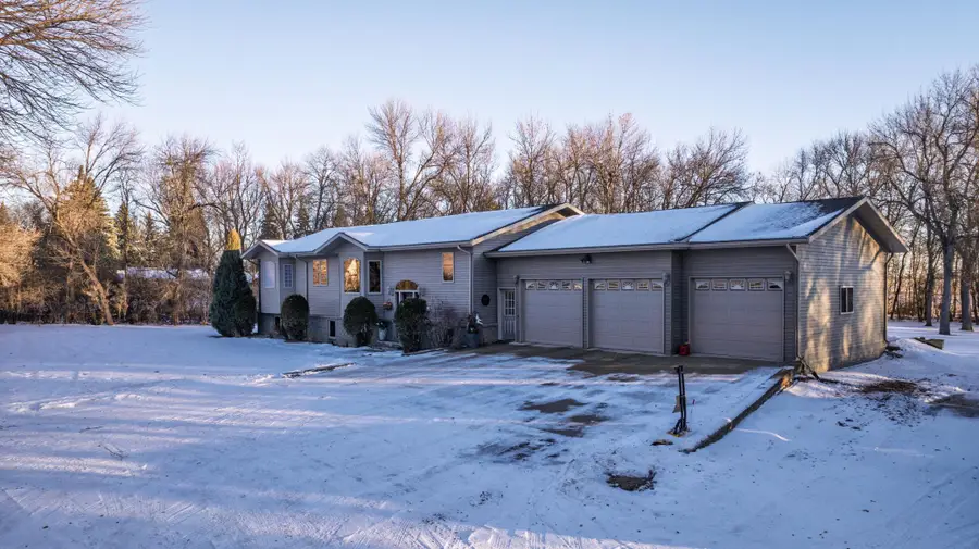 102 County Rd 1, Fessenden, ND 58438 - #2