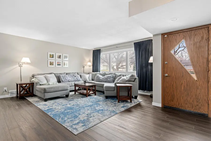 12865 1st Avenue S, Burnsville, MN 55337 - #2