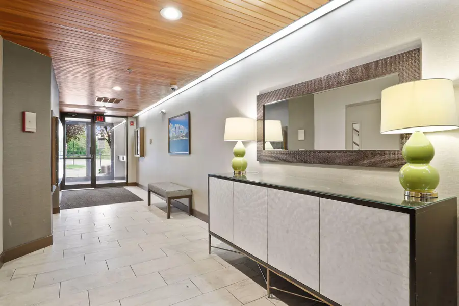 2885 Knox Avenue S #404, Minneapolis, MN 55408 - Image #3