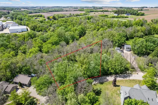 2152 Mingoview Drive, Wanamingo, MN 55983