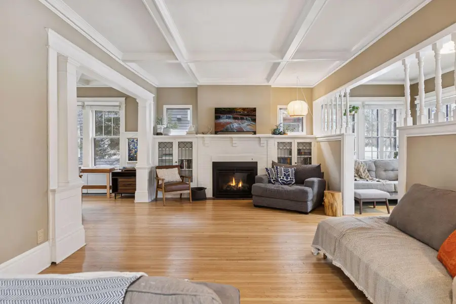 2147 Lincoln Avenue, Saint Paul, MN 55105 - #2