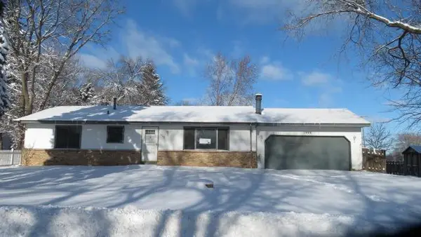 1900 Manor Drive, Burnsville, MN 55337