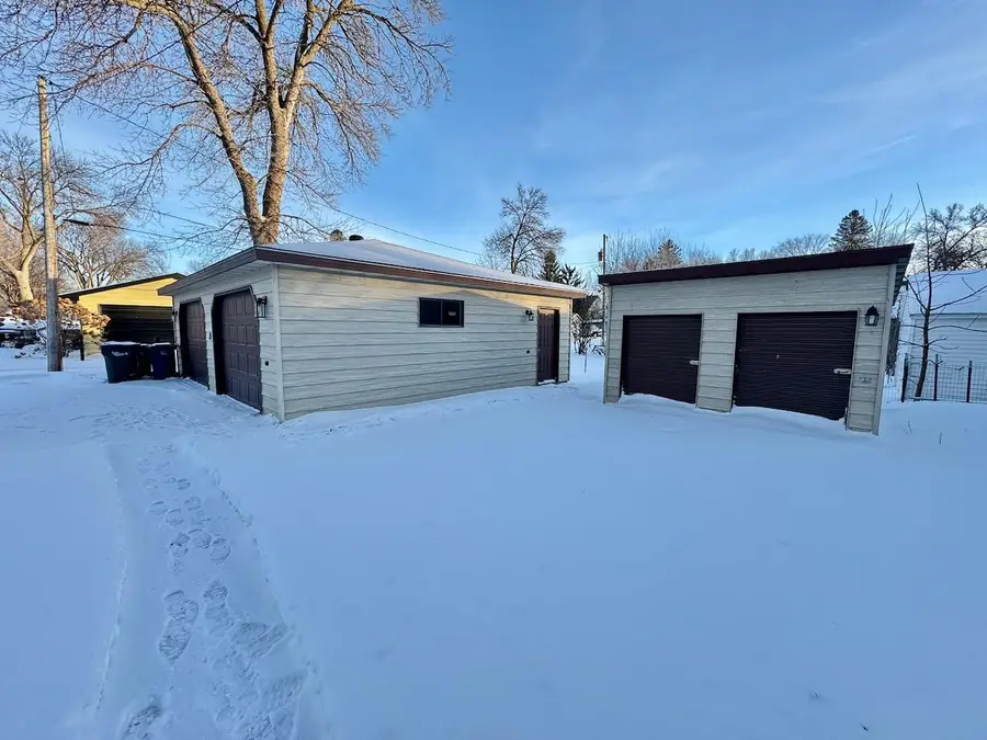 926 N Aurdal Avenue, Fergus Falls, MN 56537 - Image #3