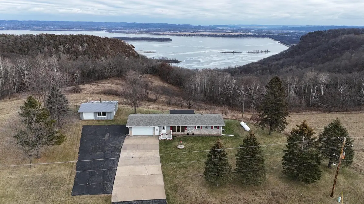 32158 County Road 1, La Crescent, MN 55947 - #1