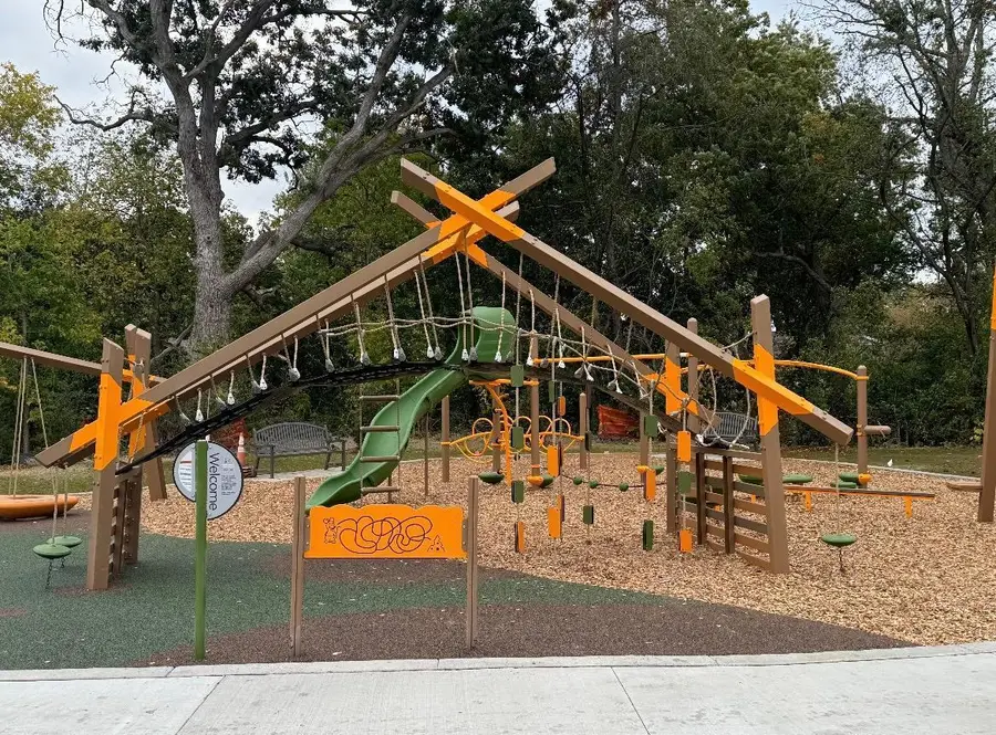 2407 Laurie Court W, Roseville, MN 55113 - #2