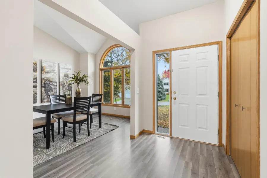 14872 Oakwood Place, Savage, MN 55378 - Image #2