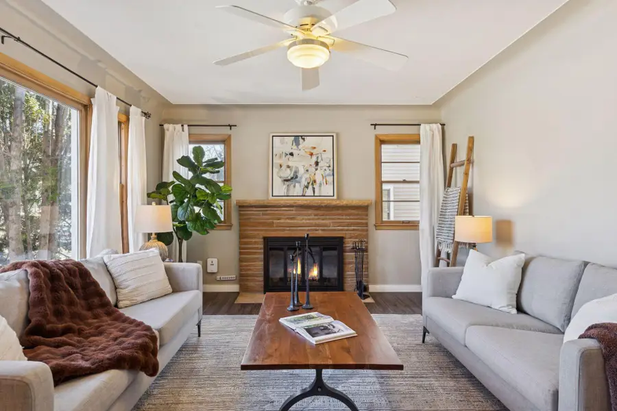 3821 York Avenue N, Robbinsdale, MN 55422 - #2