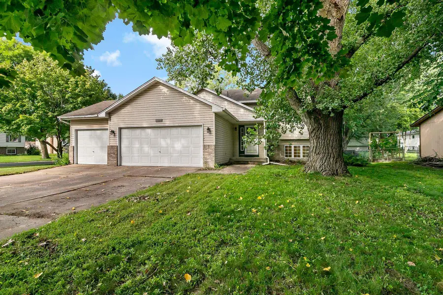 12010 Eagle Street Nw, Coon Rapids, MN 55448 - Image #3