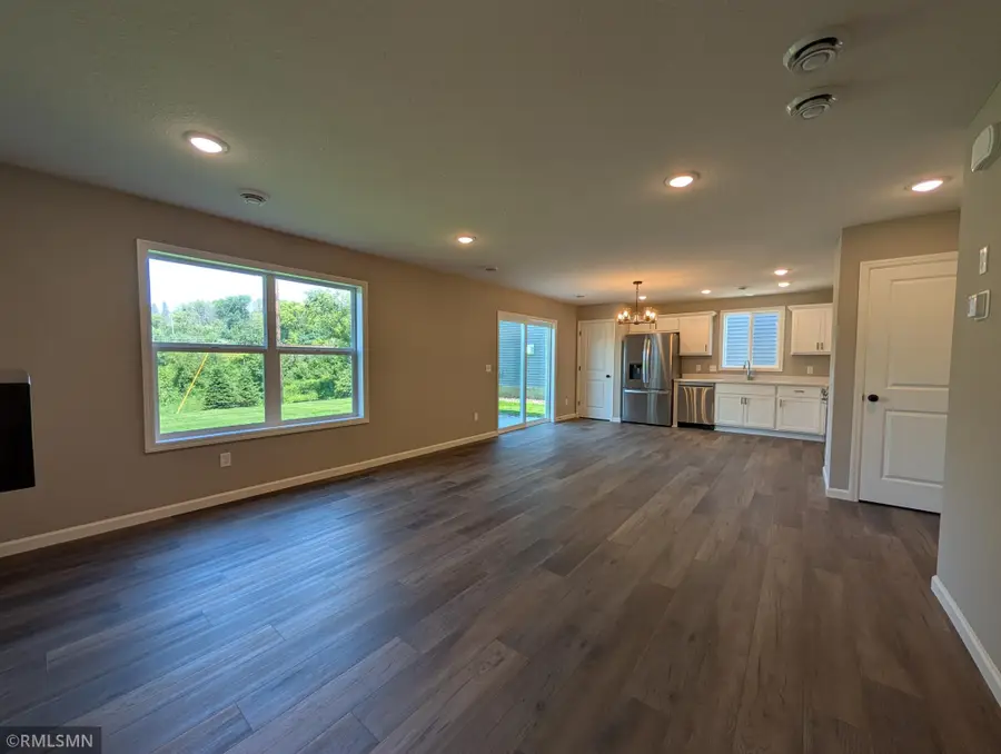 10482 Goodview Avenue S, Cottage Grove, MN 55016 - Image #2