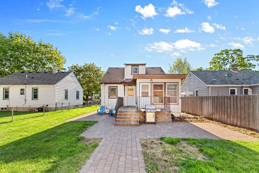 545 6th Avenue S, South Saint Paul, MN 55075 - #3