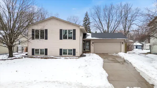 2480 Shryer Avenue E, North Saint Paul, MN 55109