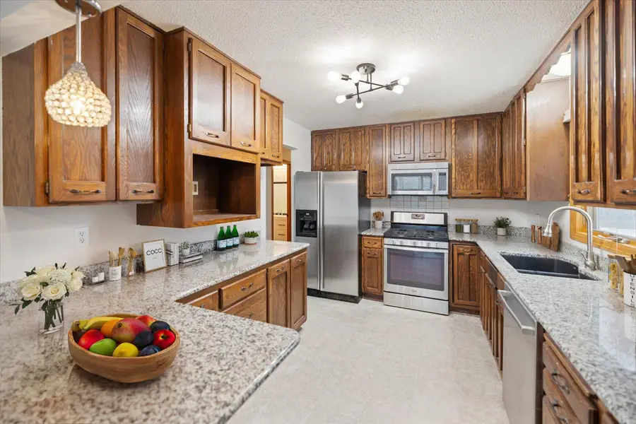 2480 Shryer Avenue E, North Saint Paul, MN 55109 - Image #2