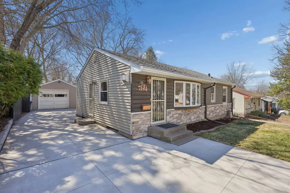 2344 Cowern Place E, North Saint Paul, MN 55109 - #1