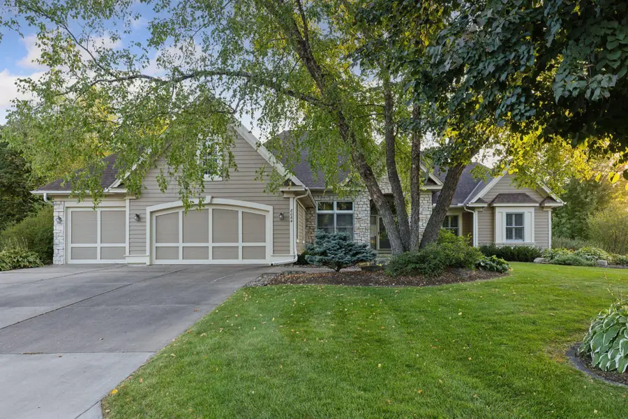 8064 Enclave Circle, Woodbury, MN 55125 - Image #3