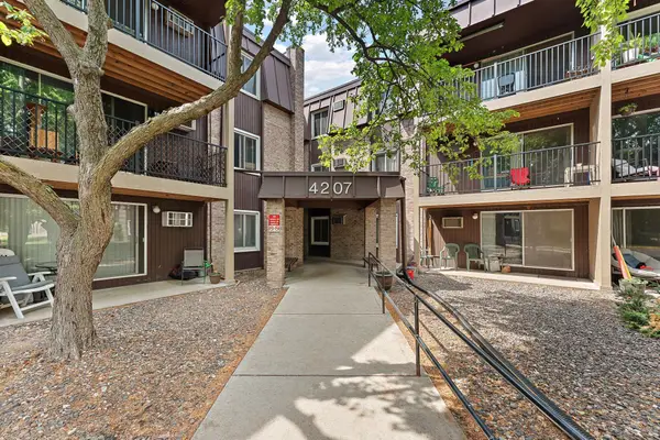 4207 Lakeside Avenue N #134, Brooklyn Center, MN 55429
