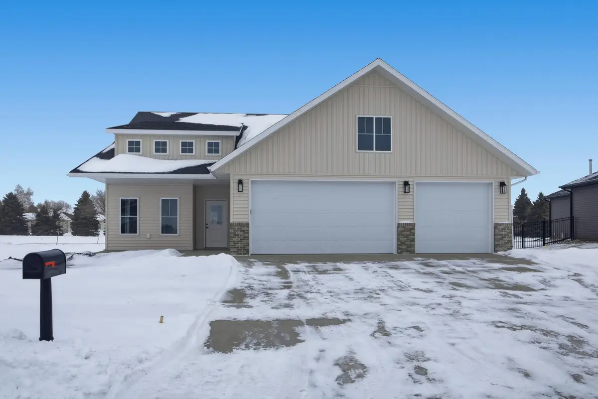 4736 Hampton Loop S, Moorhead, MN 56560 - Image #1