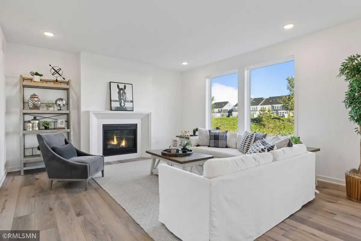 10157 Blackmoor Road, Woodbury, MN 55129 - Image #1