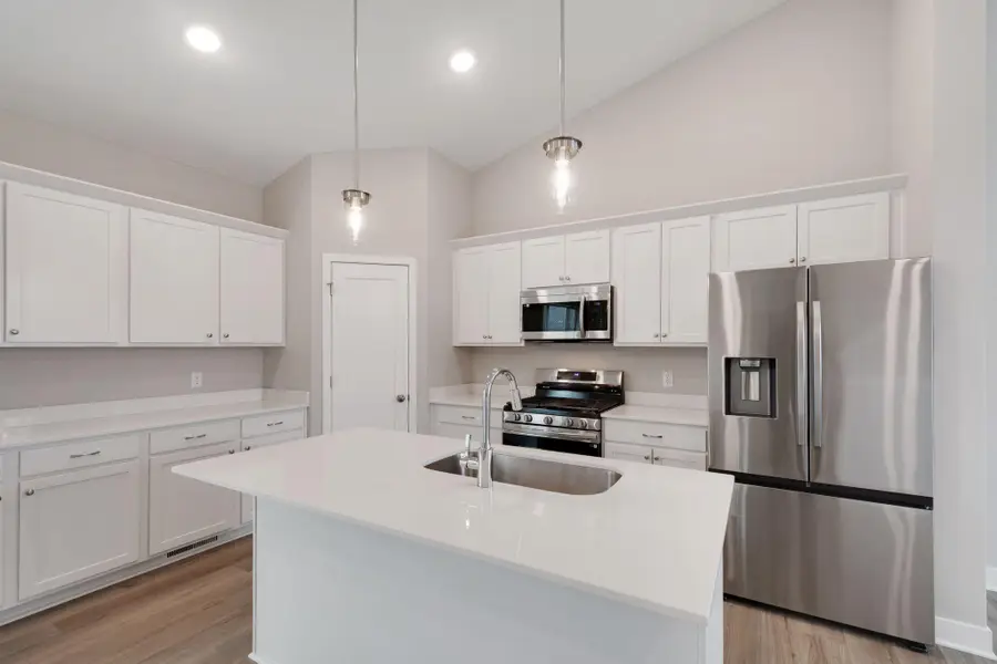 1549 Creekwood Dr, New Richmond, WI 54017 - #2