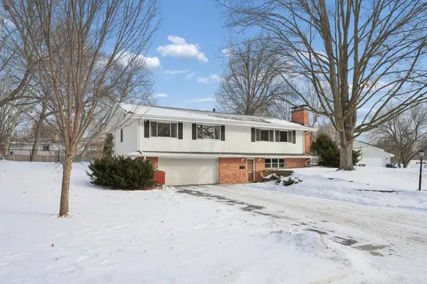 2120 Aquila Avenue N, Golden Valley, MN 55427