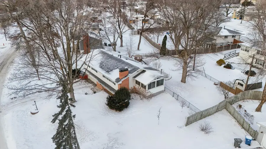 2120 Aquila Avenue N, Golden Valley, MN 55427 - Image #2