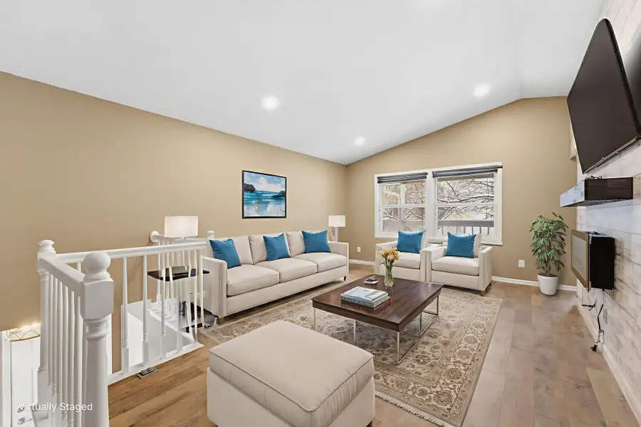 3737 Gershwin Lane N, Oakdale, MN 55128 - Image #2