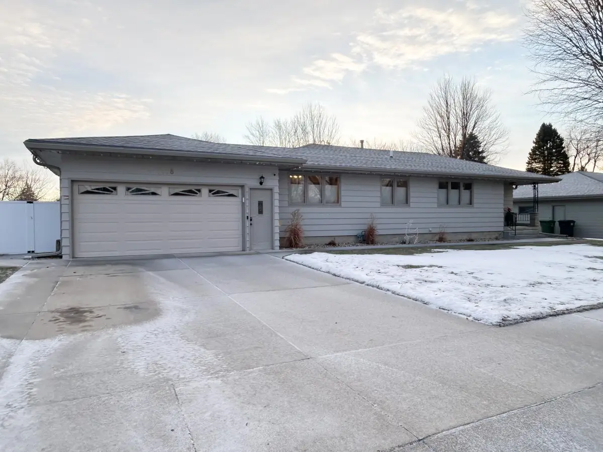 1118 Elmwood Avenue, Worthington, MN 56187 - #1