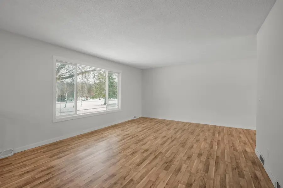 2974 256th Avenue Nw, Isanti, MN 55040 - Image #3