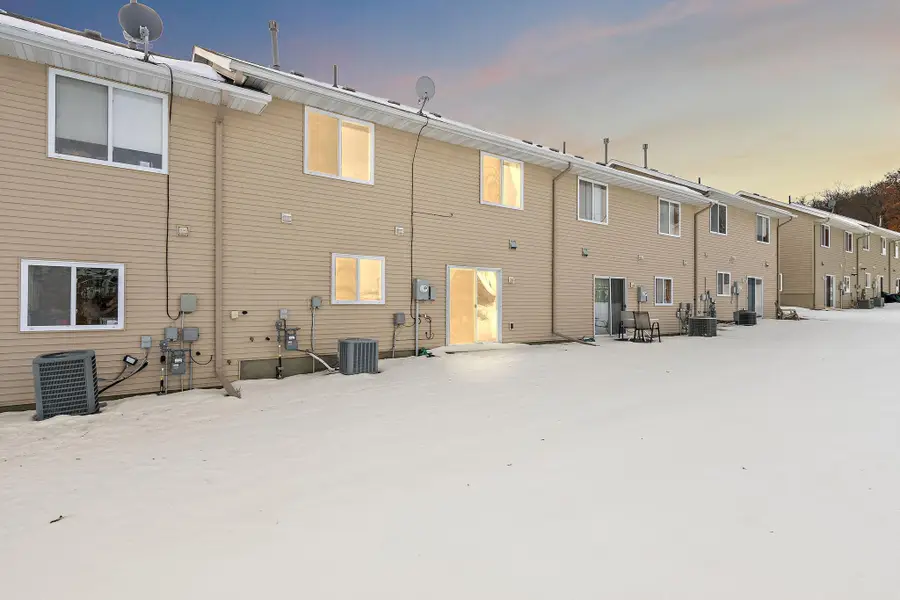 2750 Ridgeview Drive, Red Wing, MN 55066 - Image #2