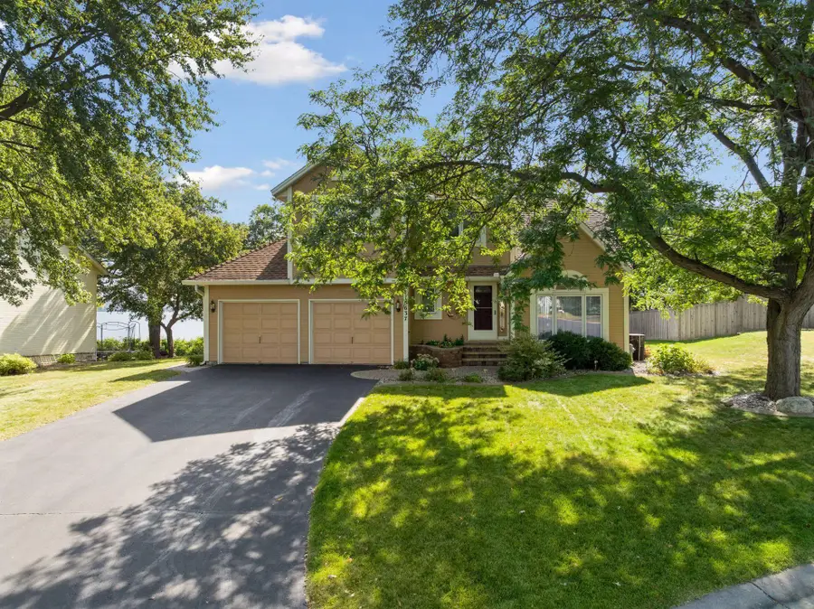 15637 91st Avenue N, Maple Grove, MN 55369 - Image #2