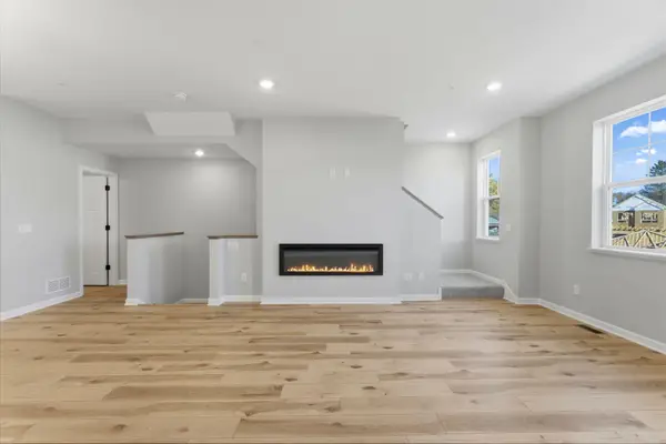 1524 Traverse Lane, West Saint Paul, MN 55118