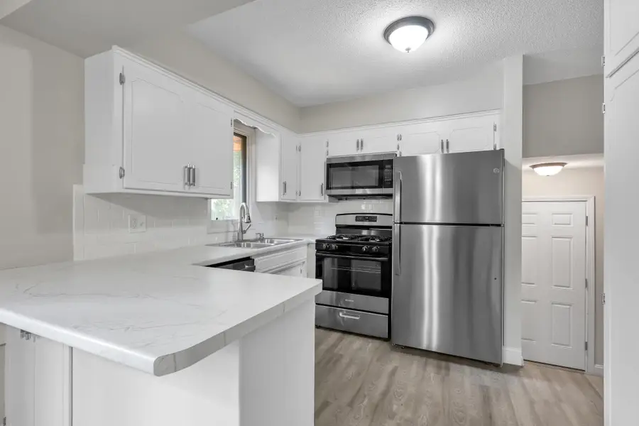 5827 Winnetka Avenue N, New Hope, MN 55428 - Image #3