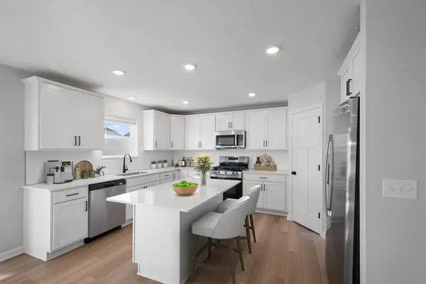 10419 Glenbrook Avenue S, Cottage Grove, MN 55016