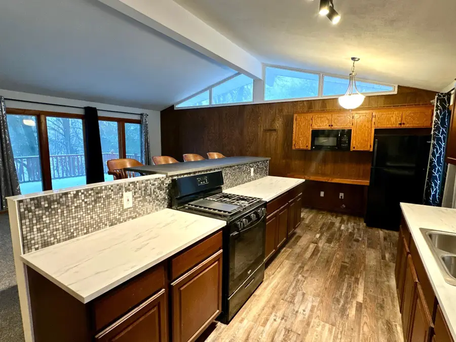 1562 Circle Lane, Burnsville, MN 55337 - Image #2