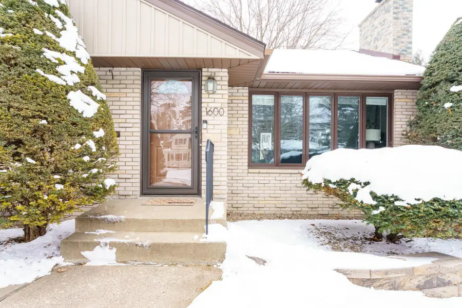 1600 Bohland Avenue, Saint Paul, MN 55116 - #2