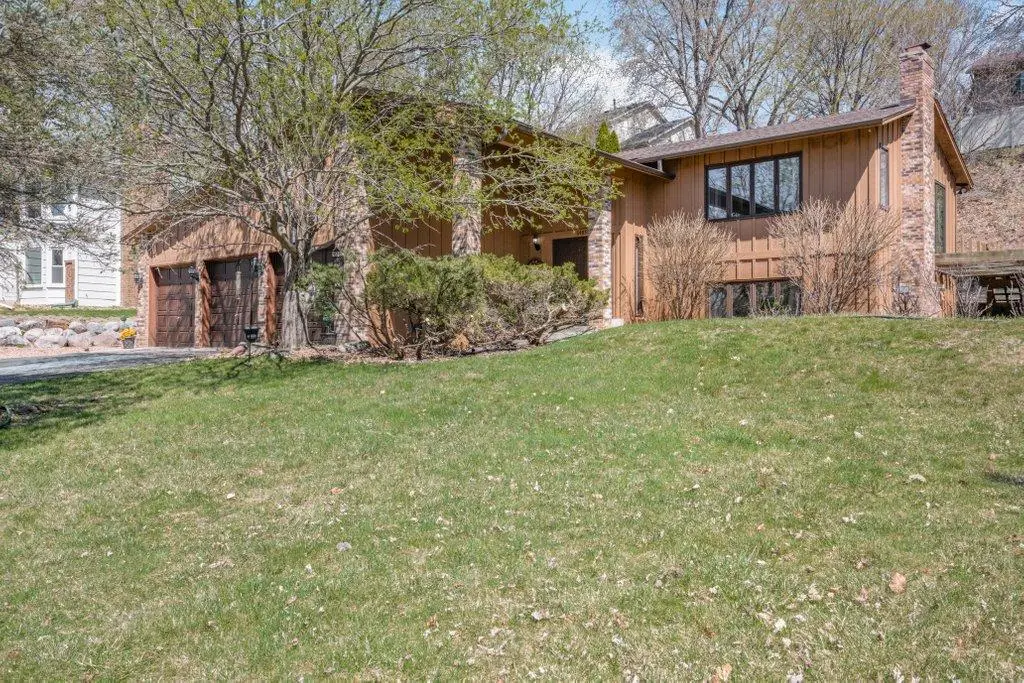 6485 Grandview Drive, Eden Prairie, MN 55346 - #1