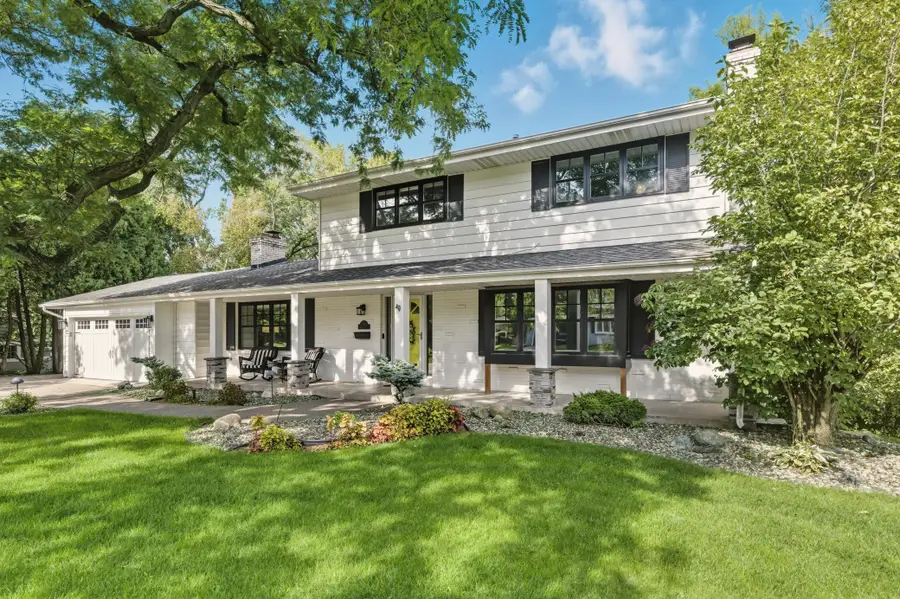 5512 Hillside Court, Edina, MN 55439 - Image #2