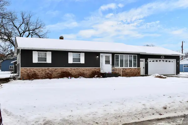 624 7th Street W, Wabasha, MN 55981