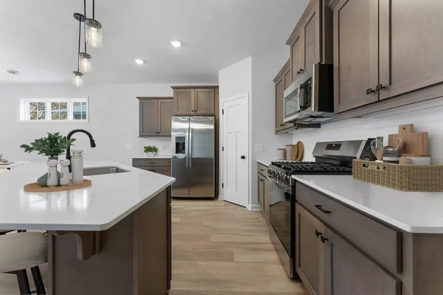 10502 Glenbrook Avenue South, Cottage Grove, MN 55016 - #2