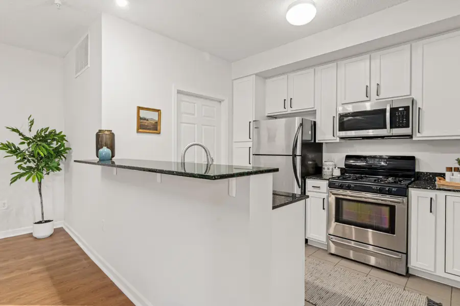 2566 Ellis Avenue #103, Saint Paul, MN 55114 - #3