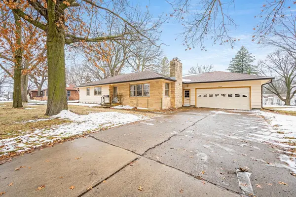 1228 S Ramsey Street, Blue Earth, MN 56013