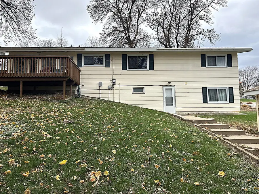 335 E Sorenson Avenue, Appleton, MN 56208 - Image #2