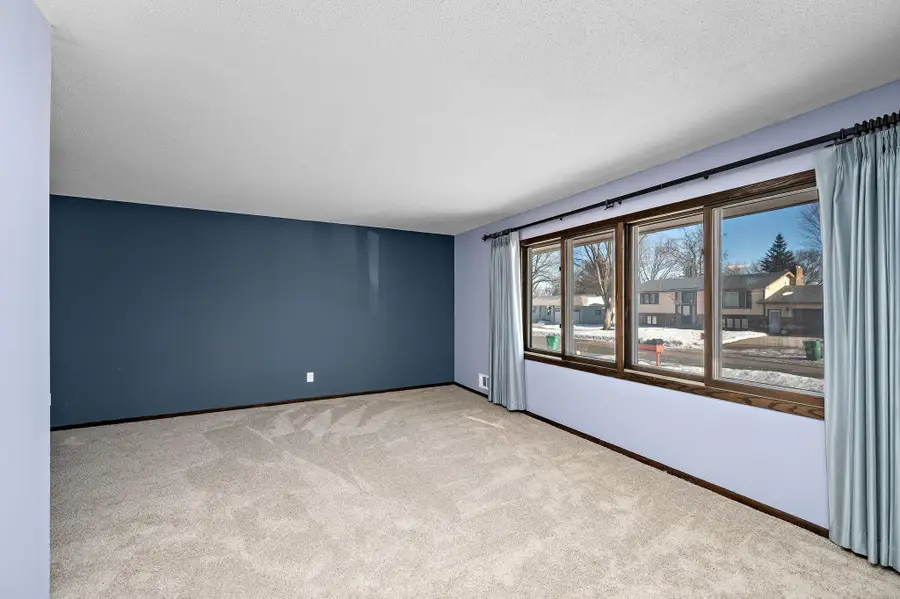 4221 Edgemont Street, Vadnais Heights, MN 55127 - Image #3