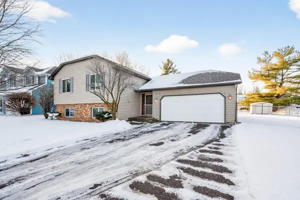 2840 Henslow Avenue N, Oakdale, MN 55128