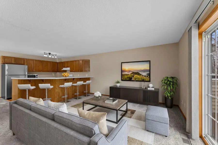 356 Gironde Court, Woodbury, MN 55125 - Image #2