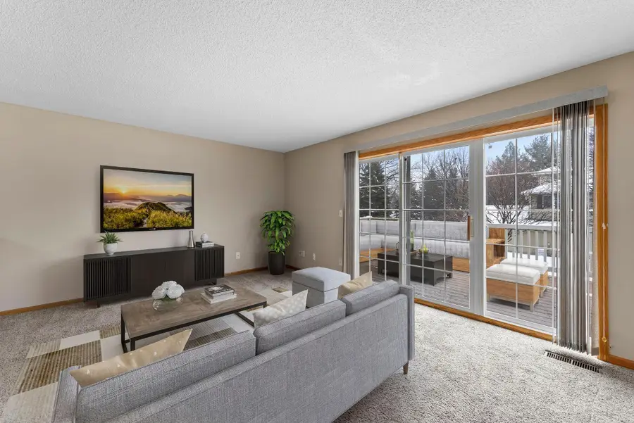 356 Gironde Court, Woodbury, MN 55125 - Image #3