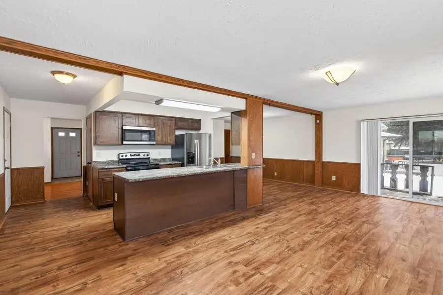 6706 Toledo Avenue N, Brooklyn Center, MN 55429 - Image #2