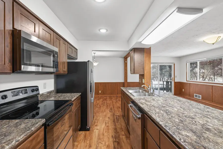 6706 Toledo Avenue N, Brooklyn Center, MN 55429 - Image #3