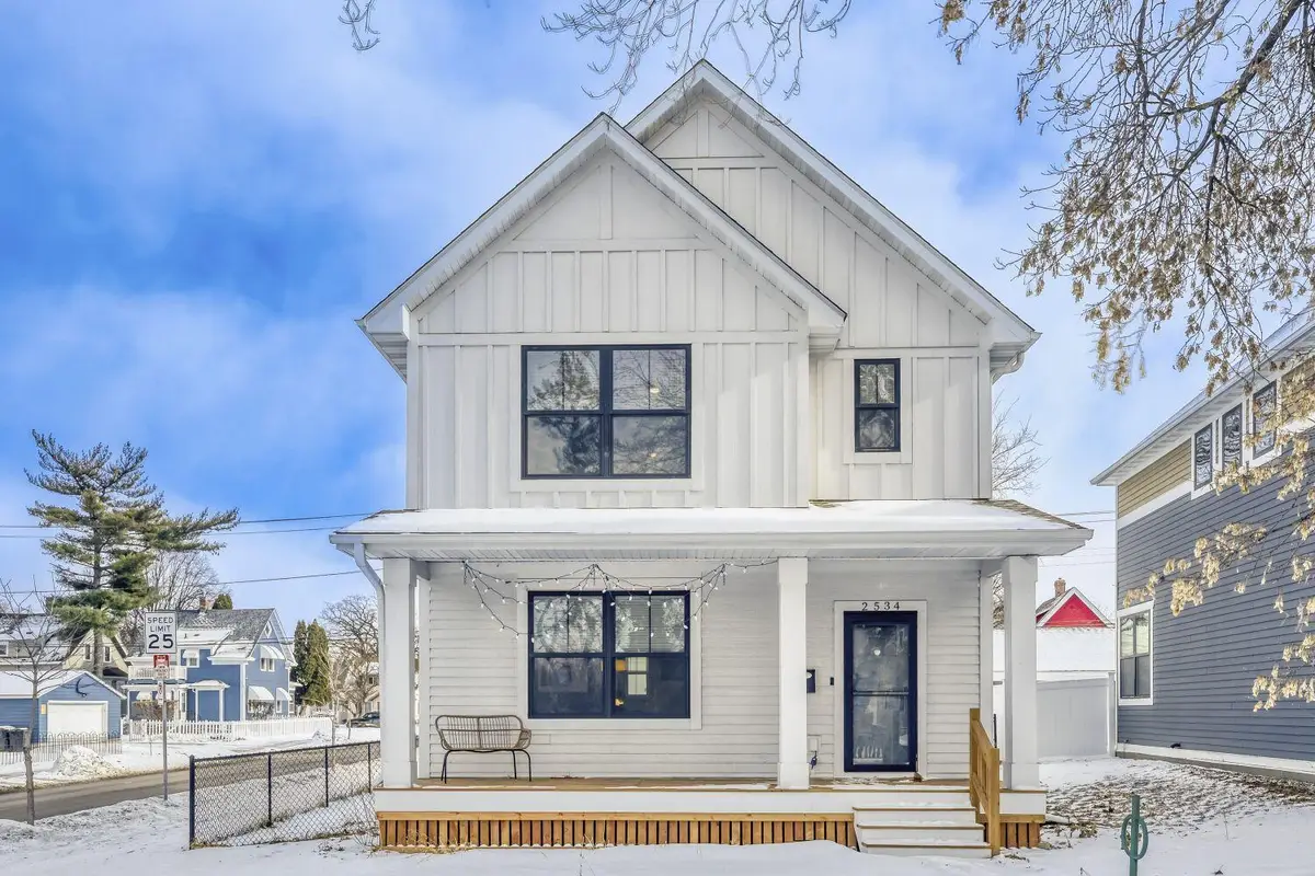 2534 James Avenue N, Minneapolis, MN 55411 - Image #1